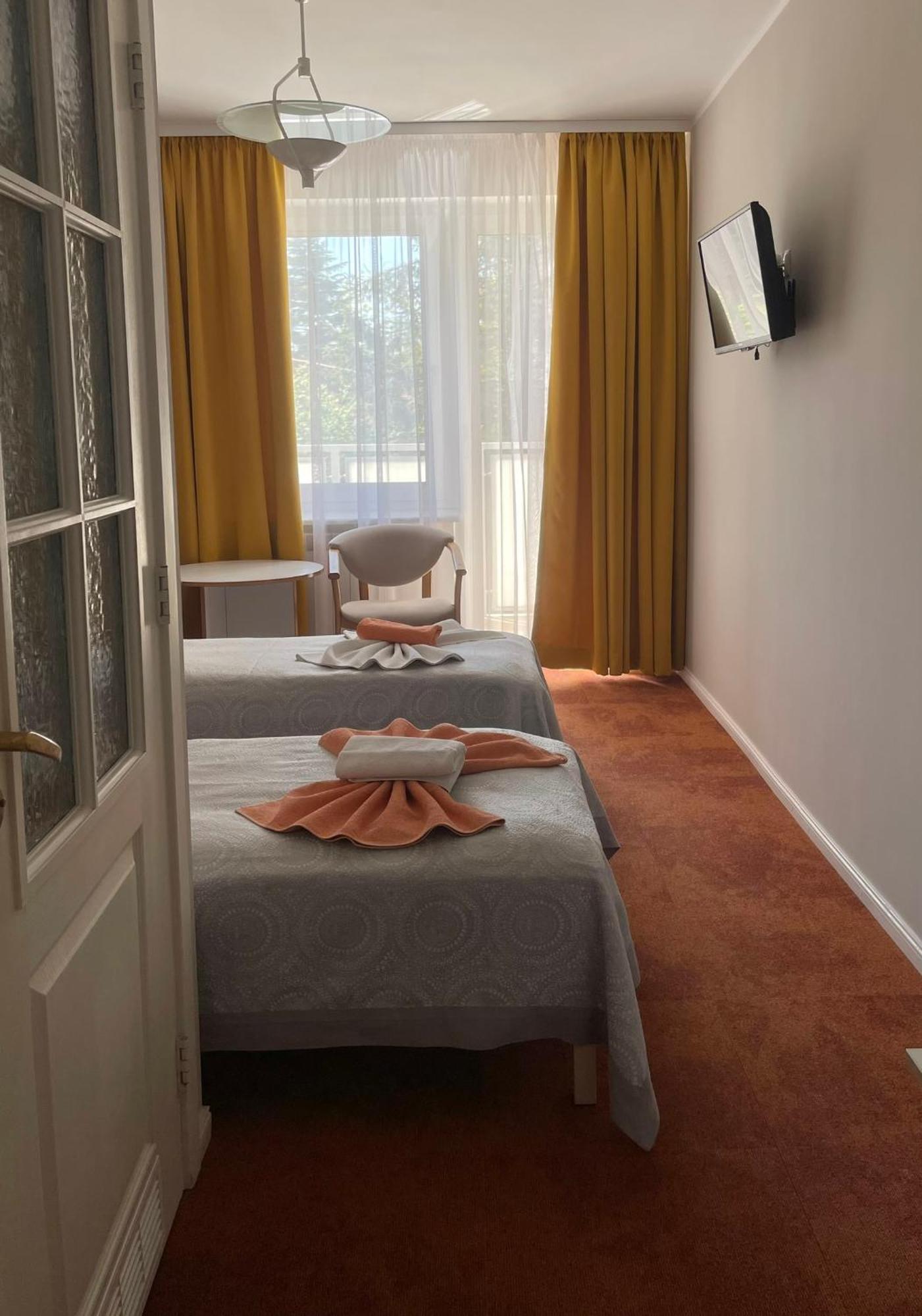 Damroka Bed & Breakfast Leba Bagian luar foto
