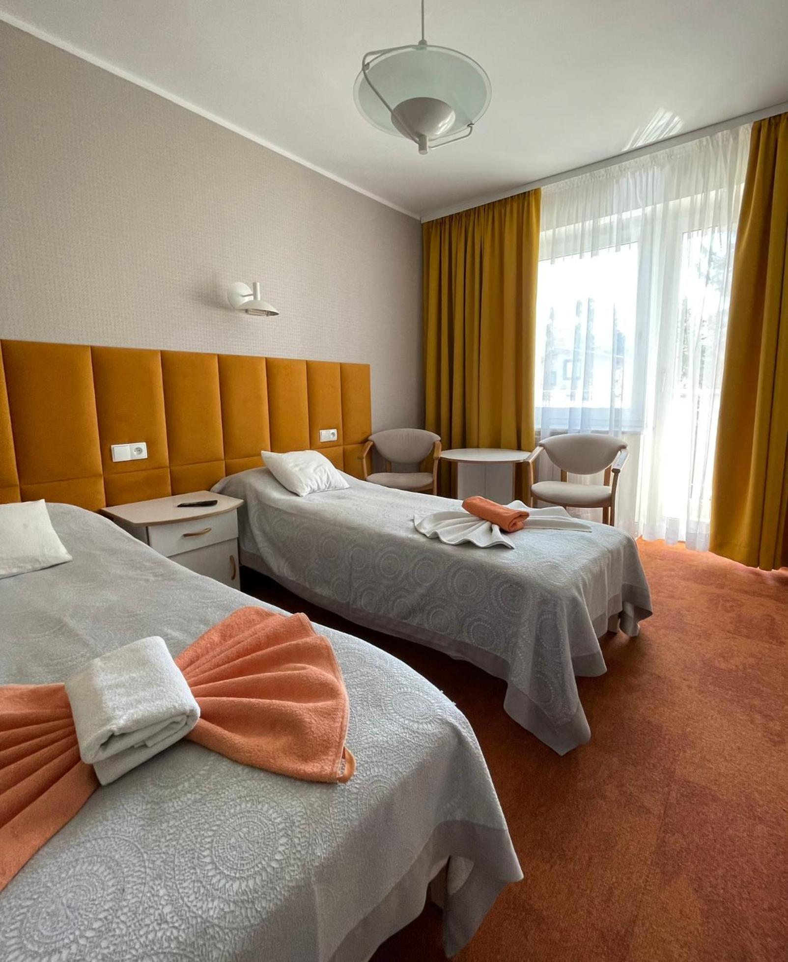 Damroka Bed & Breakfast Leba Bagian luar foto