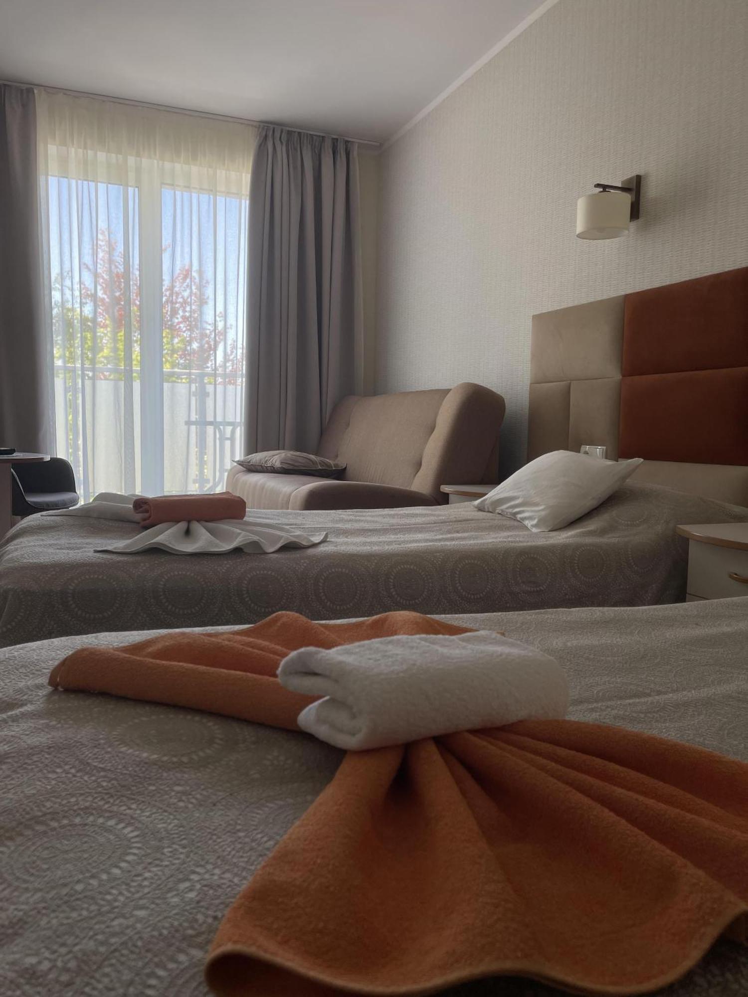 Damroka Bed & Breakfast Leba Bagian luar foto