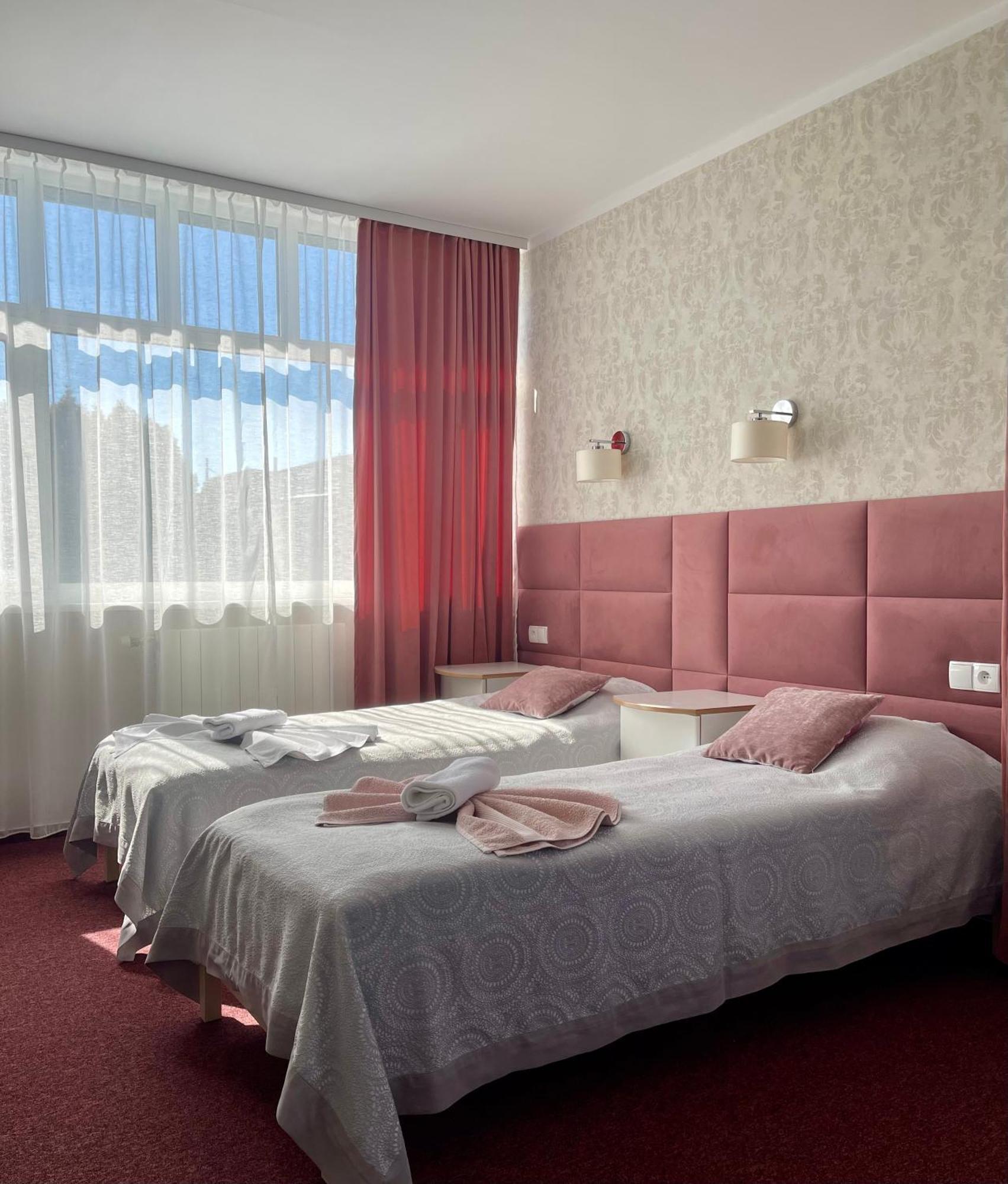 Damroka Bed & Breakfast Leba Bagian luar foto